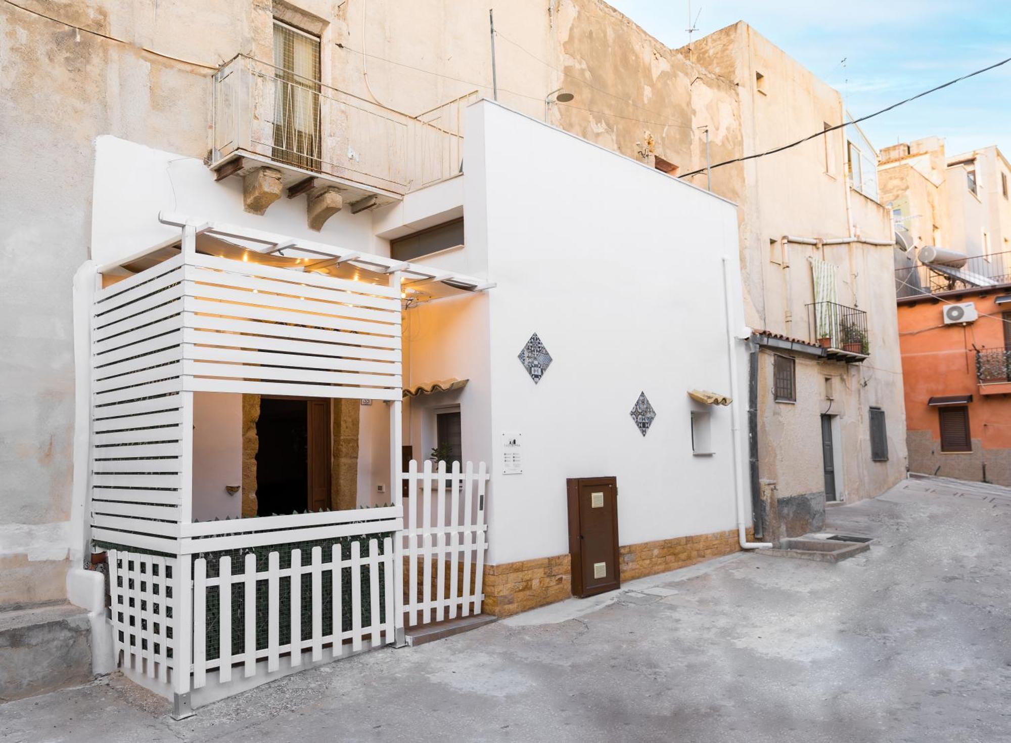 Centro Storico Sciacca - Casa Di Pisa Cortile Termine Villa Exterior photo